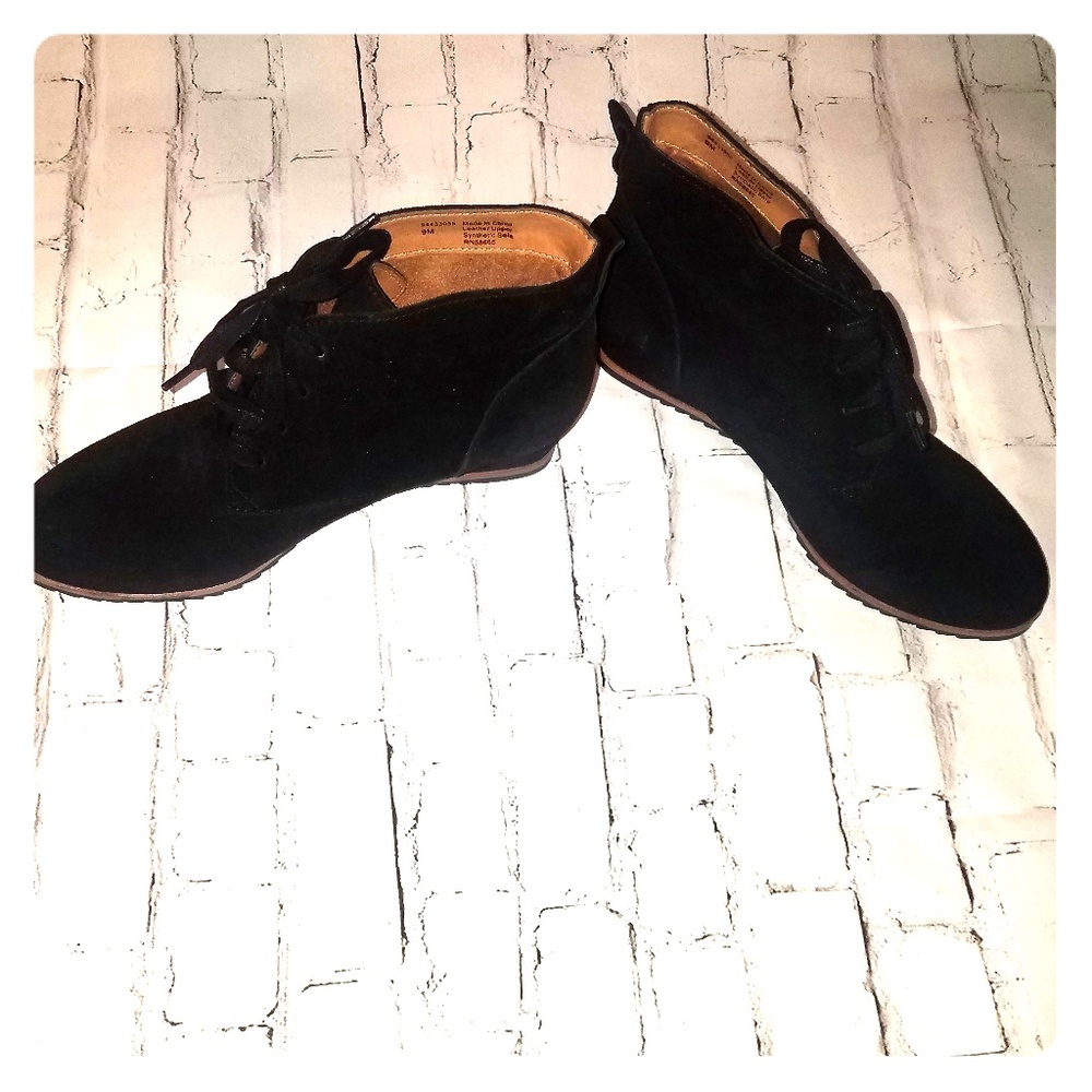 🖤Leather Lace up black bootie Sz.9